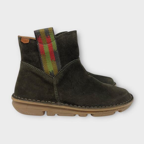 On Foot Silken Waterproof Suede Bootie in Khaki Size 38 NEW - Picture 3 of 13